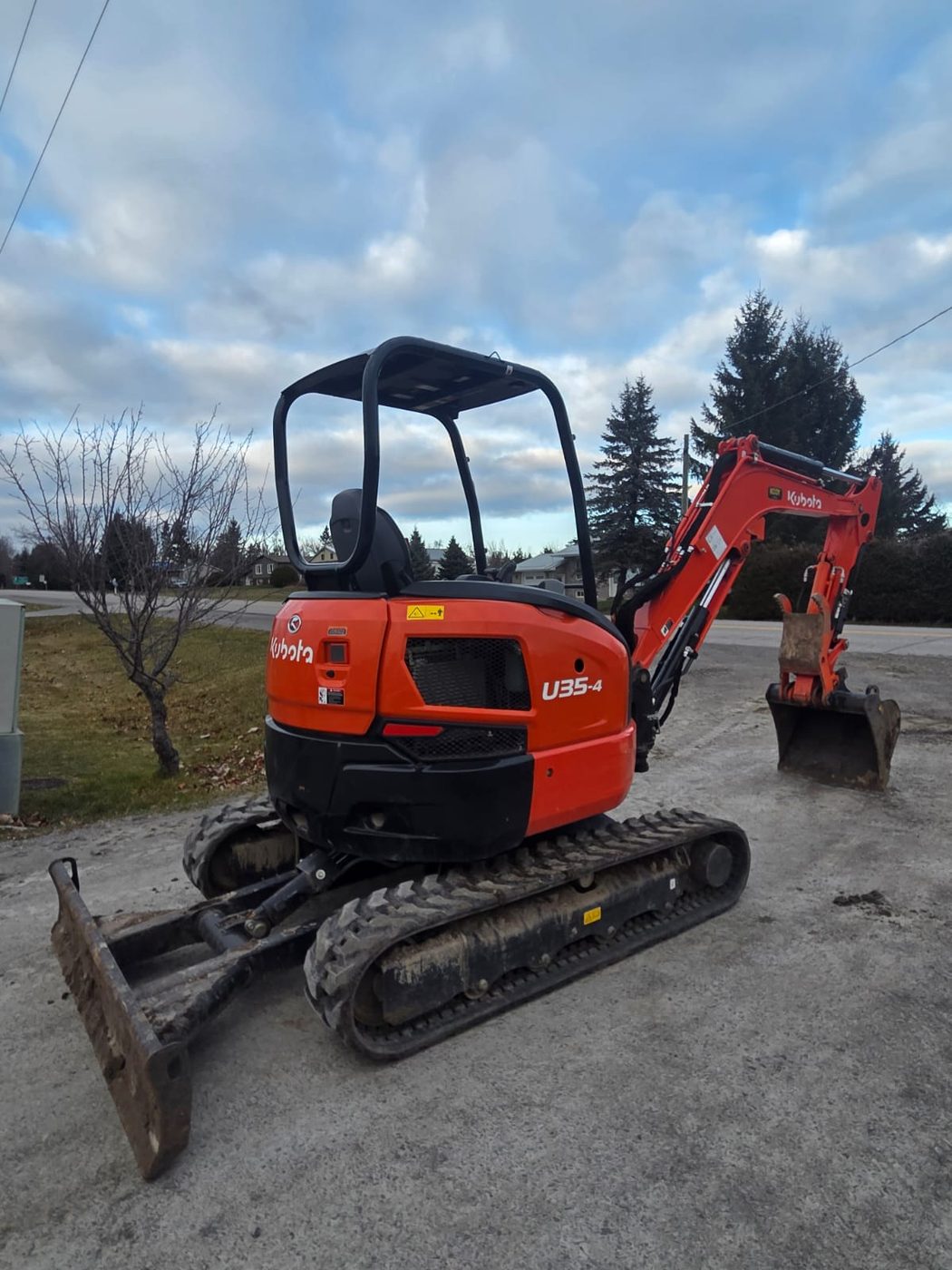Kubota U35 Compact Excavator for rent in Georgina, Ontario